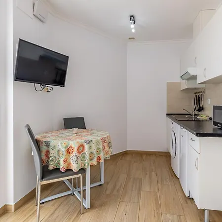 Апартаменти Inftour President 3 *